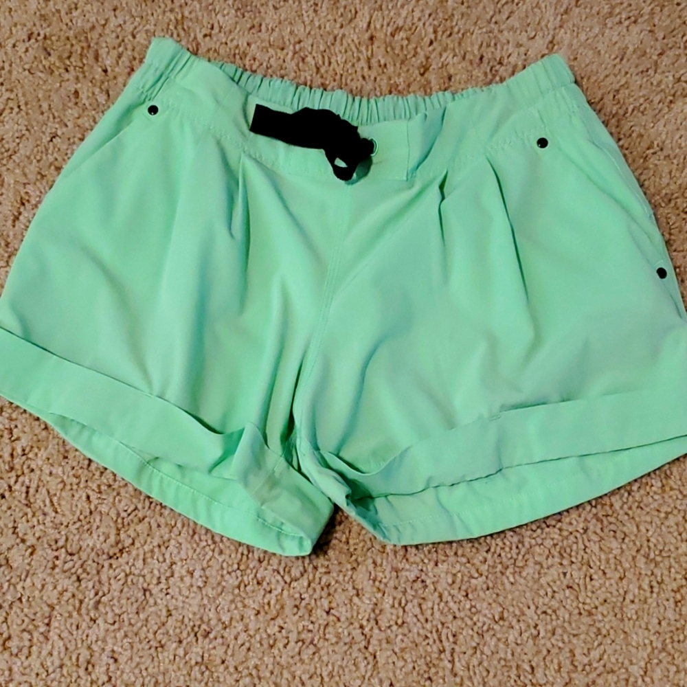 Lululemon Break Away shorts